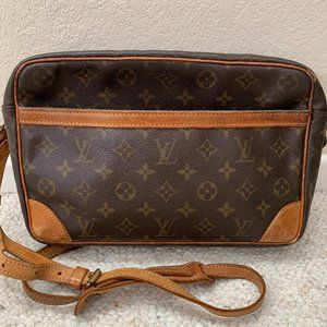 Vintage Louis Vuitton Trocadero 30 Monogram Canvas Cross Body Shoulder Bag